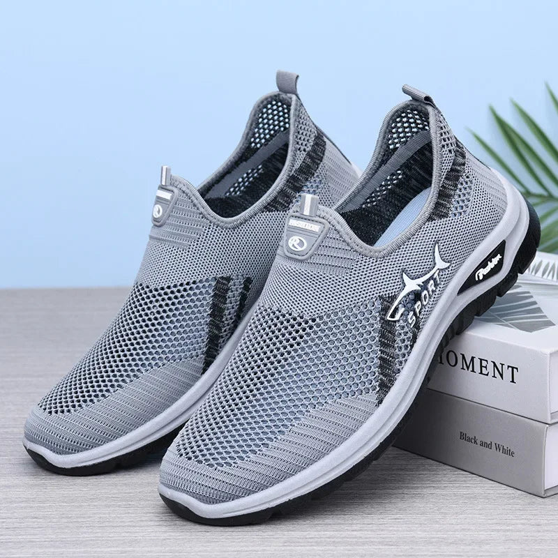 Comfortable Breathable Men's Casual Slip-On Sports Shoes Soft Bottom Cloth Shoes Easy to Wear Dad Shoes Mesh Upper Summer
