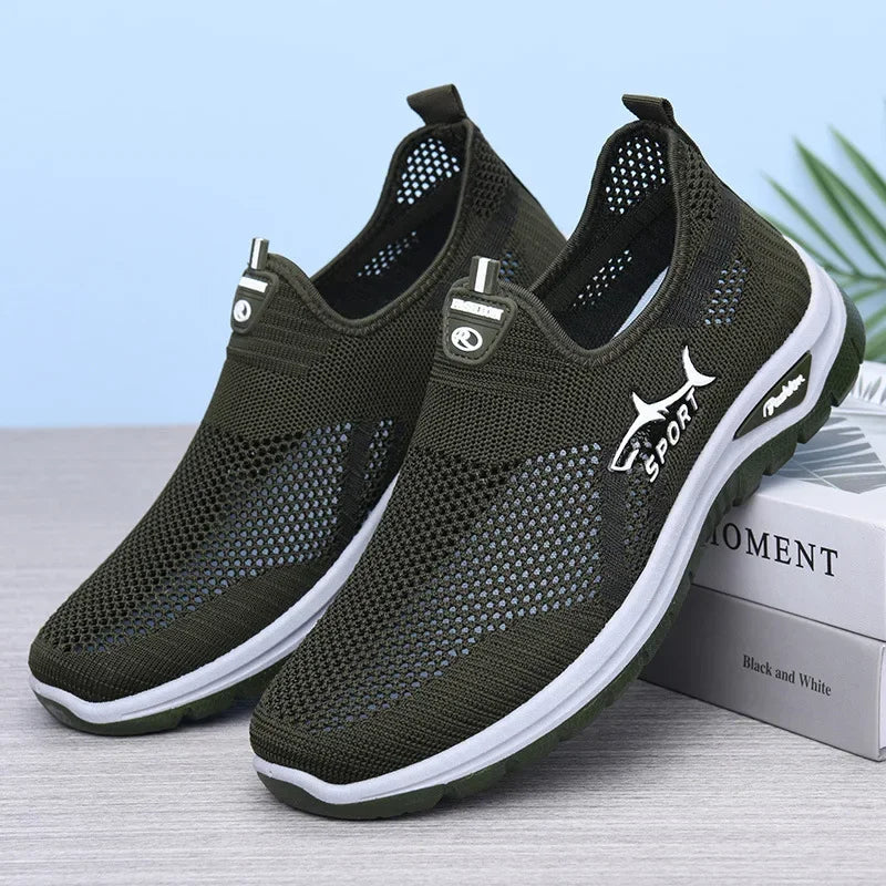 Comfortable Breathable Men's Casual Slip-On Sports Shoes Soft Bottom Cloth Shoes Easy to Wear Dad Shoes Mesh Upper Summer