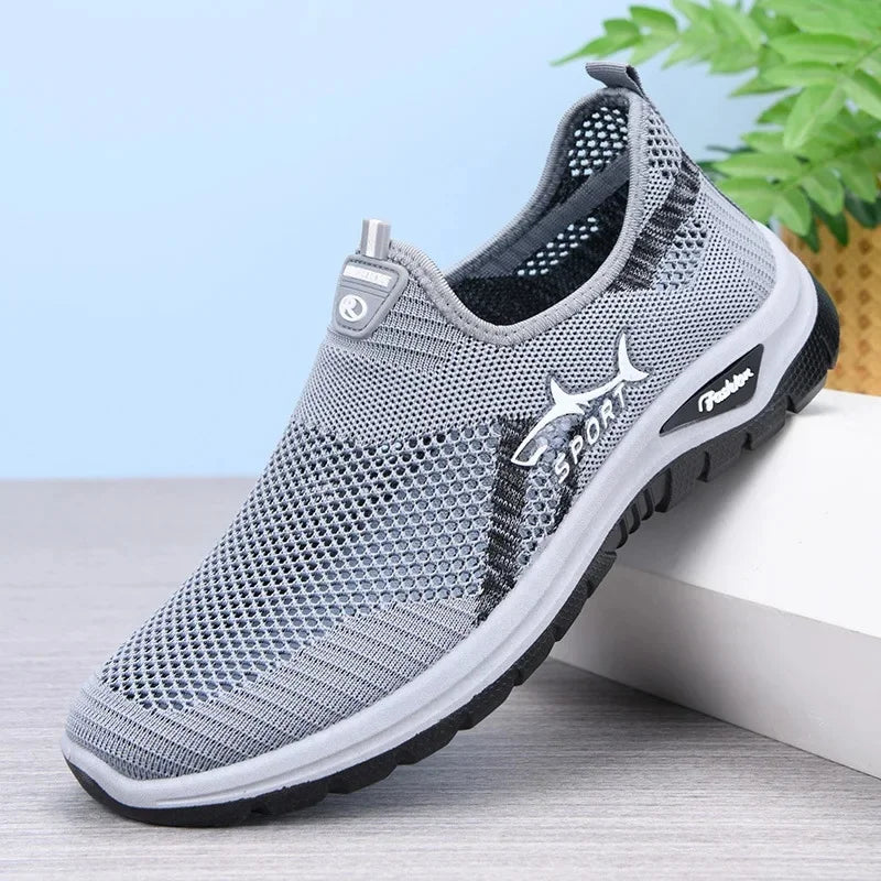Comfortable Breathable Men's Casual Slip-On Sports Shoes Soft Bottom Cloth Shoes Easy to Wear Dad Shoes Mesh Upper Summer