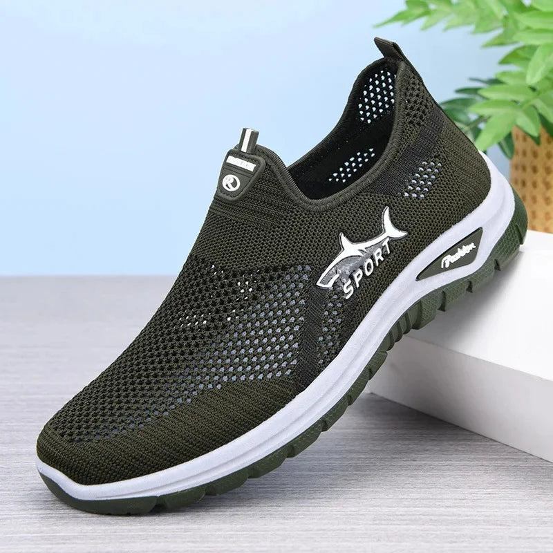 Comfortable Breathable Men's Casual Slip-On Sports Shoes Soft Bottom Cloth Shoes Easy to Wear Dad Shoes Mesh Upper Summer